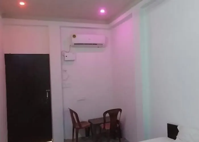 Nishad Palace Guest House Lucknow